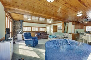 Riverside Retreat Near Trails in Johnson Creek