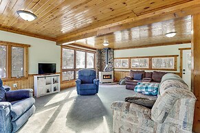Riverside Retreat Near Trails in Johnson Creek