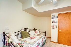 7 Mi to Dtwn Denver: Lakefront Gem w/ Dock!