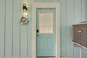 Walk to Beach: Getaway w/ Fire Pit in St Augustine