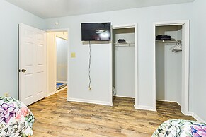 3 Mi to Dtwn Beaufort: Quiet Family Home w/ Yard