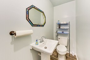 3 Mi to Dtwn Beaufort: Quiet Family Home w/ Yard