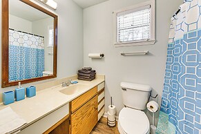 3 Mi to Dtwn Beaufort: Quiet Family Home w/ Yard