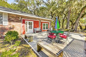 3 Mi to Dtwn Beaufort: Quiet Family Home w/ Yard