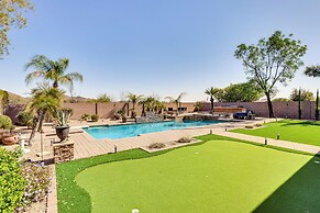 Luxe Mtn-view Mansion w/ Hot Tub in Phoenix!
