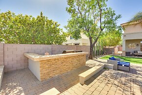 Luxe Mtn-view Mansion w/ Hot Tub in Phoenix!