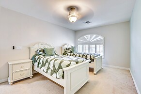 Luxe Mtn-view Mansion w/ Hot Tub in Phoenix!