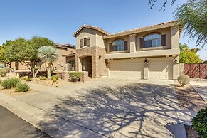 Luxe Mtn-view Mansion w/ Hot Tub in Phoenix!