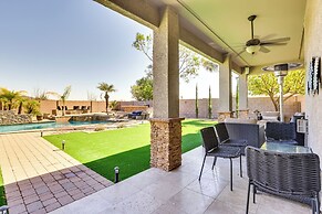 Luxe Mtn-view Mansion w/ Hot Tub in Phoenix!