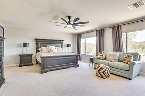 Luxe Mtn-view Mansion w/ Hot Tub in Phoenix!