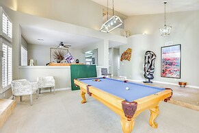 Luxe Mtn-view Mansion w/ Hot Tub in Phoenix!