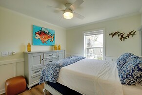 < 1/2 Mi to Beach: Gem w/ Lanai in Pass Christian