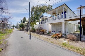 < 1/2 Mi to Beach: Gem w/ Lanai in Pass Christian