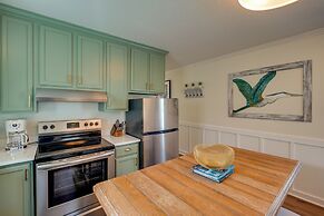 < 1/2 Mi to Beach: Gem w/ Lanai in Pass Christian