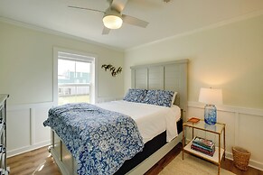 < 1/2 Mi to Beach: Gem w/ Lanai in Pass Christian