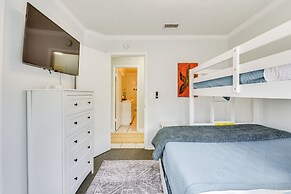 Hot Tub & Boat Dock: Getaway on Deer Point Lake!