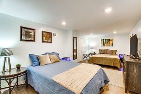 1 Mi to Truman Library: Apt w/ Large Yard!