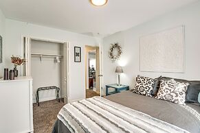 1 Mi to Truman Library: Apt w/ Large Yard!