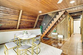 Hot Tub, Fire Pit & Patio: A-frame Stafford Cabin