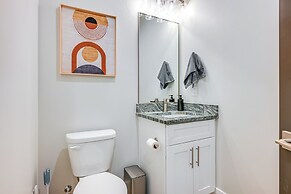 4 Mi to Sand Hollow State Park: Hurricane Townhome