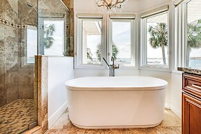 Buena Vista St Augustine: Villa w/ Pool & Dock