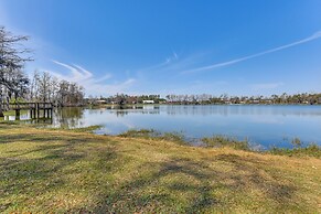 Walk to Lake: Fishing Retreat in Wewahitchka