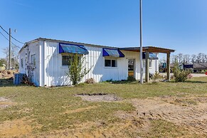 Walk to Lake: Fishing Retreat in Wewahitchka