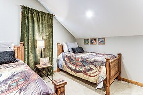 Lake Views & Golf Access at Secluded Drasco Lodge