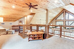 Lake Views & Golf Access at Secluded Drasco Lodge