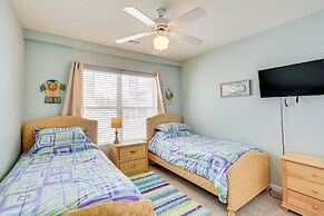 Pool & Lake Access: Family Getaway in Osage Beach