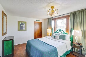 5 Mi to Marion Reservoir: Wizard of Oz-themed Home