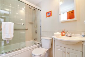 Swim, Ski & Sip: Lakefront Retreat in Plymouth