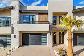 Near Hiking & Fishing: Hurricane Home w/ Hot Tub!