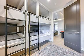 Near Hiking & Fishing: Hurricane Home w/ Hot Tub!