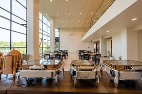 Hotel Urban Oasis Near Millennium Metro