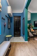 Elegant & Bright 2BR - Steps From Old Town