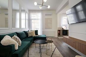 Elegant & Bright 2BR - Steps From Old Town