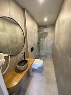 Hotel La Noire - Delft City Centre