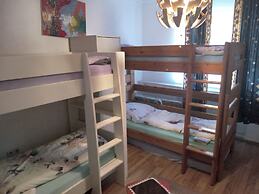 Charming 4-bedroom Apartment in Ludwigsburg With Central Heating