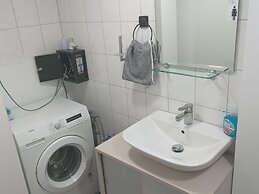 Charming 4-bedroom Apartment in Ludwigsburg With Central Heating