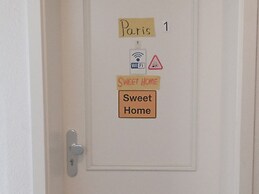 Charming 4-bedroom Apartment in Ludwigsburg With Central Heating