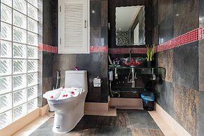 Luxurious 5-bedroom Pool Villa in Heart of Patong, Phuket