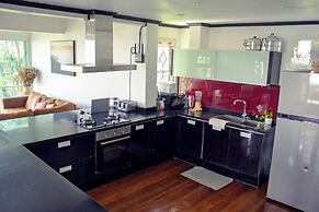 Luxurious 5-bedroom Pool Villa in Heart of Patong, Phuket