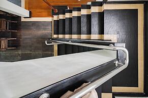 Luxurious 5-bedroom Pool Villa in Heart of Patong, Phuket