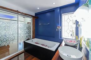 Luxurious 5-bedroom Pool Villa in Heart of Patong, Phuket