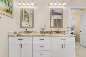 5535 Casa De Lujo: Heated Pool W/ Water Views 4 Bedroom Home