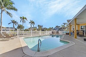 5535 Casa De Lujo: Heated Pool W/ Water Views 4 Bedroom Home