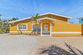 5535 Casa De Lujo: Heated Pool W/ Water Views 4 Bedroom Home