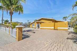 5535 Casa De Lujo: Heated Pool W/ Water Views 4 Bedroom Home