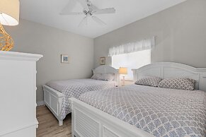 Casa Marina 432 Newly Remodeled, Water View 2 Bedroom Condo